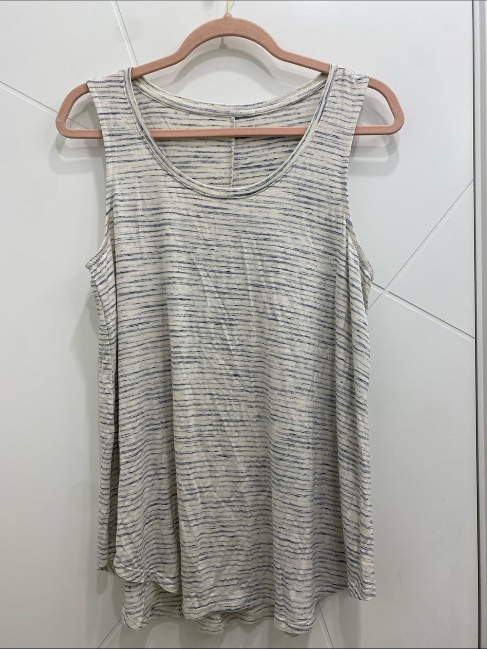 Women’s Cream & Blue Striped Sleeveless Tank Top | Like New | Super Soft